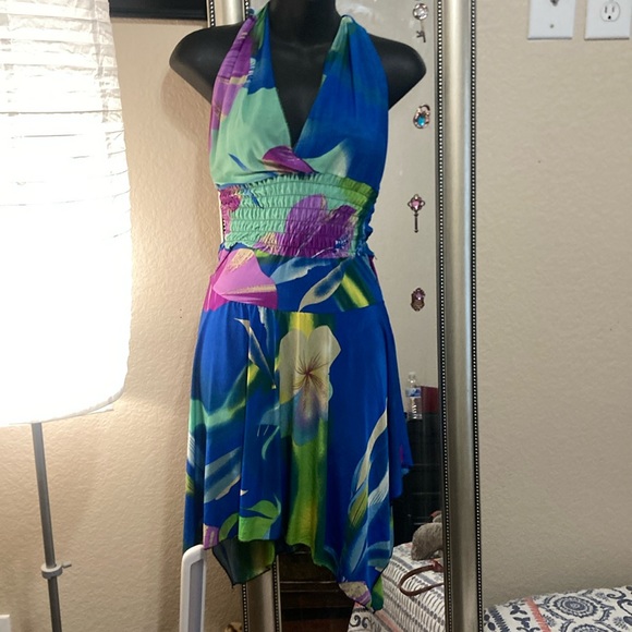 PERFECT BEACH DRESS - Picture 1 of 1